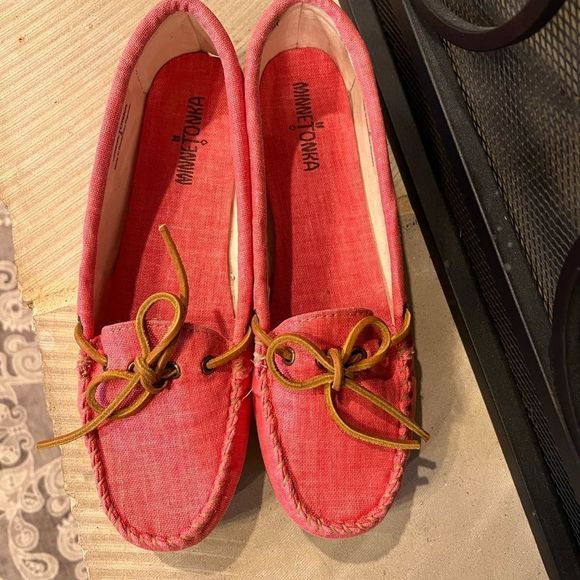 Minnetonka shoe, moccasin, boat, driving  Women Size 10 - Picture 3 of 9